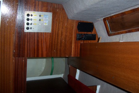 Jeanneau FLIRT ovládácí  panel 12V DC,rádio, reprobox